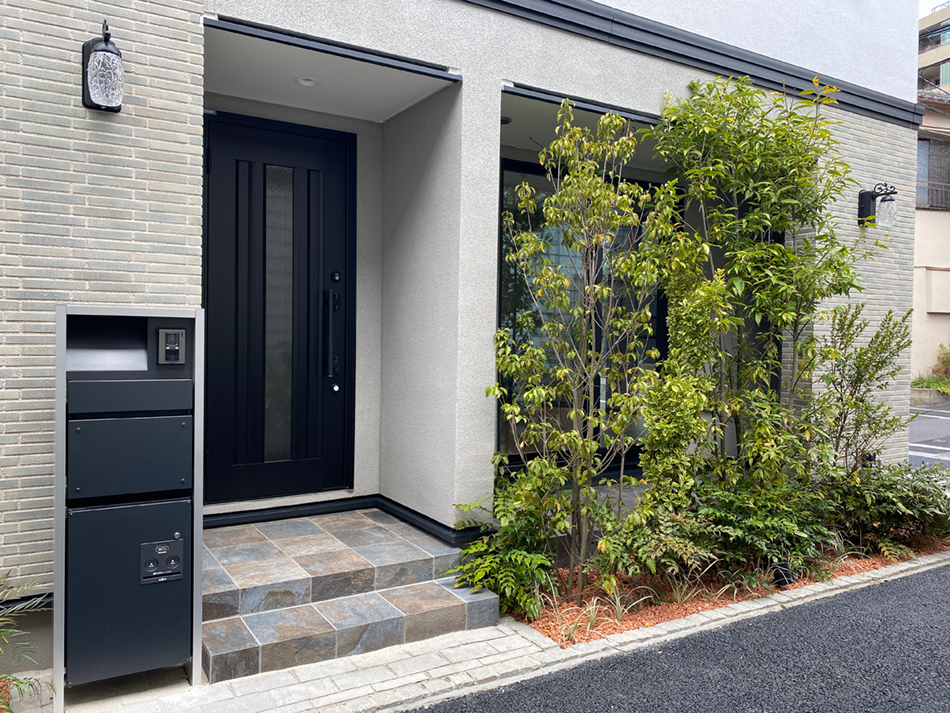 Casablanca Yotsuya living