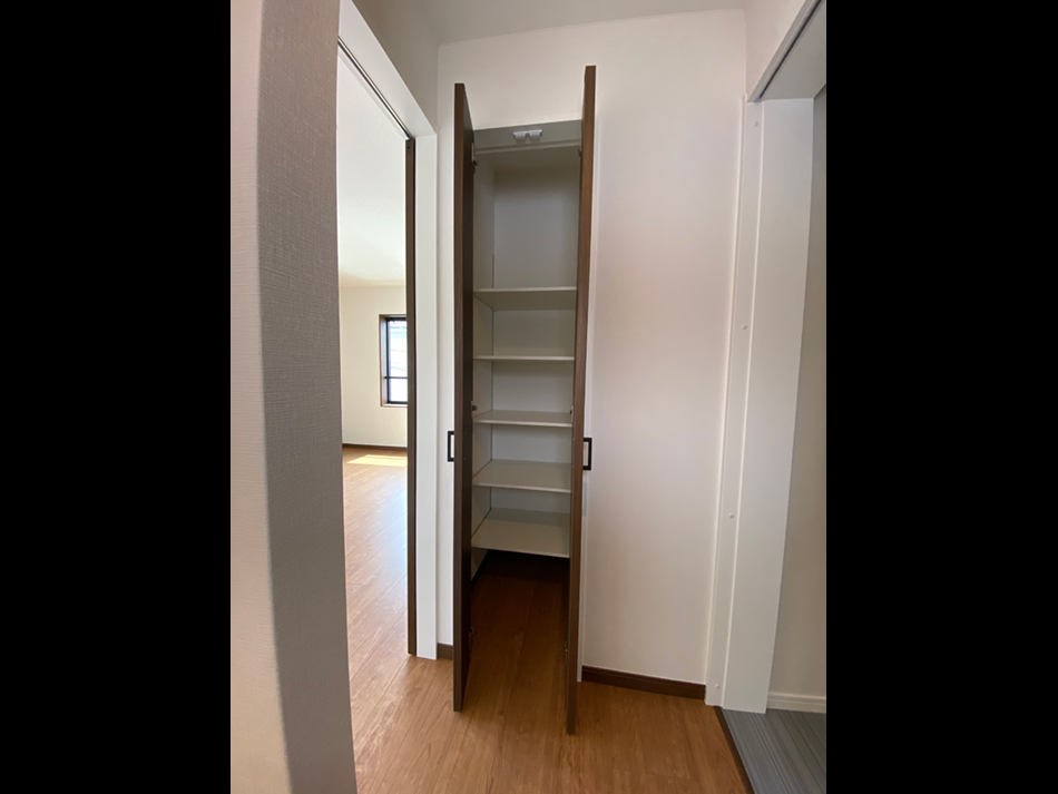 Casablanca Yotsuya 2F closet