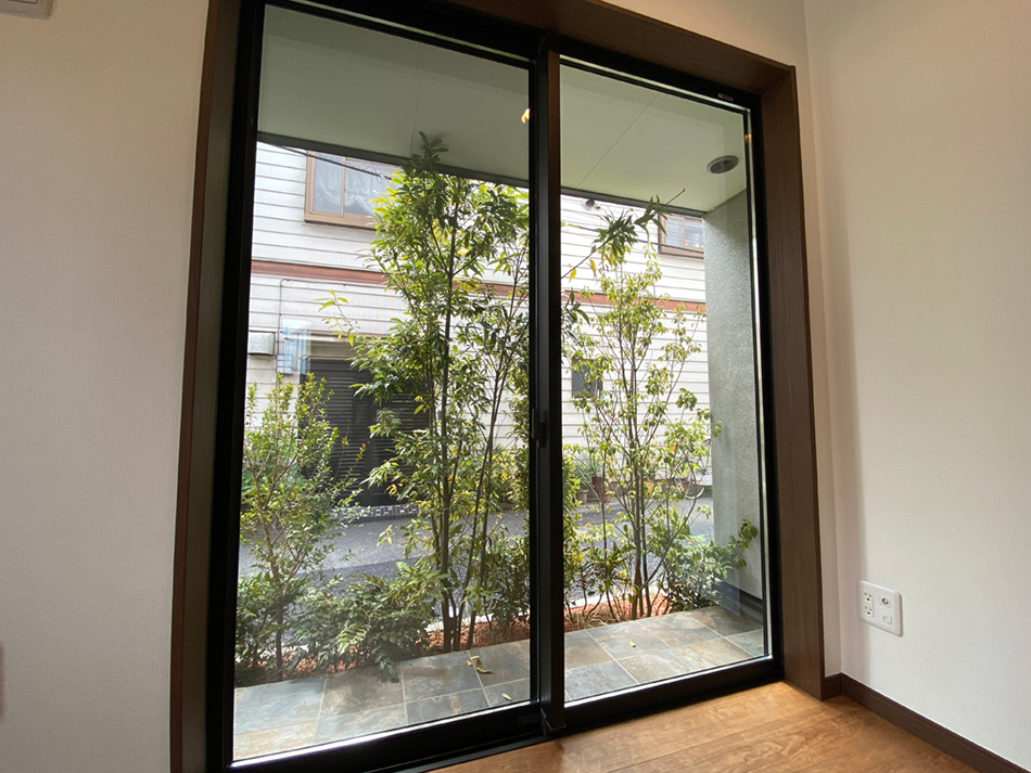 Casablanca Yotsuya living