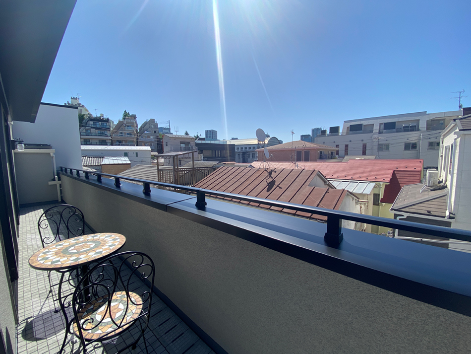 Casablanca Yotsuya balcony