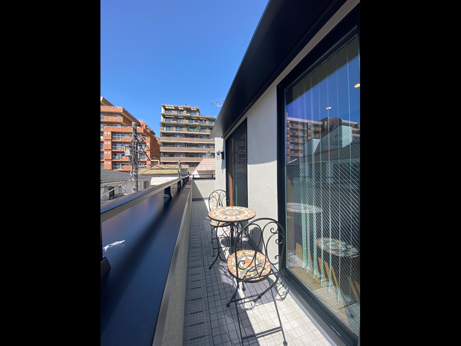 Casablanca Yotsuya balcony