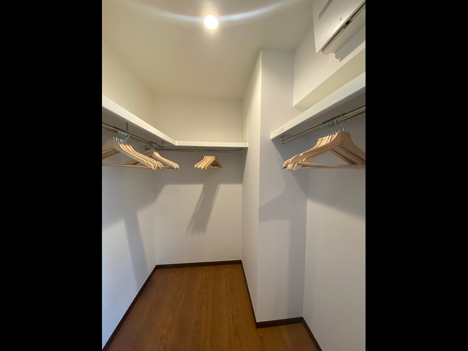 Casablanca Yotsuya walk-in-closet