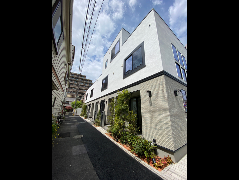 Casablanca Yotsuya Exterior