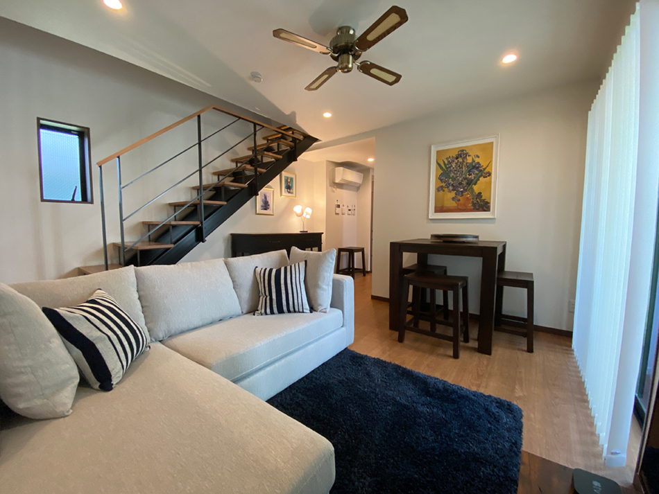 Casablanca Yotsuya Living