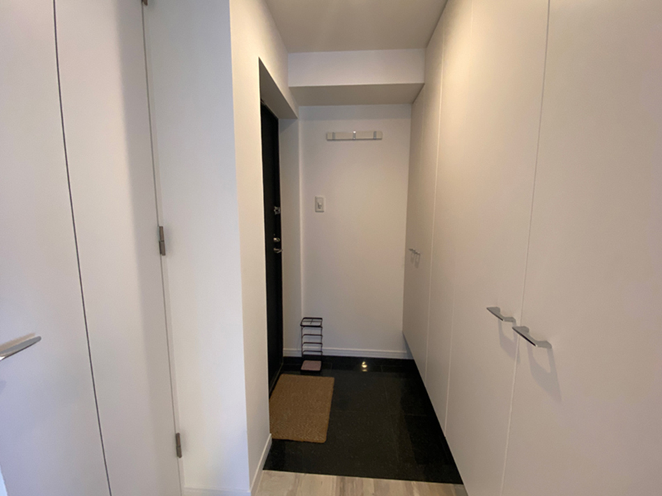 Suidobashi SF9 Tokyo Furnished apartment entrance