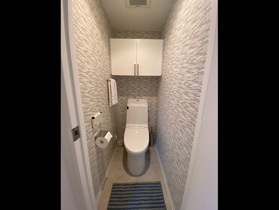 Suidobashi SF9 Tokyo Furnished apartment toilet