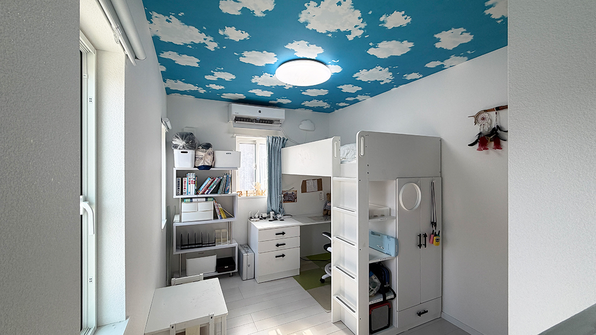 Miyota House bedroom